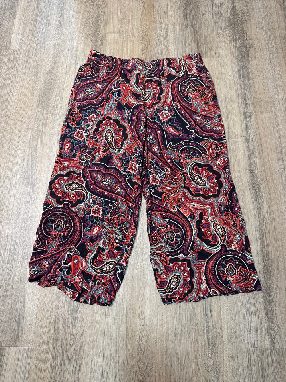J.Jill Women's Black & Red Paisley Wide-Leg Cropped Pants
